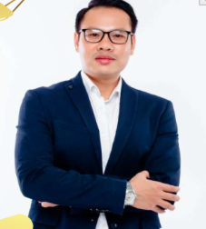 /assets/directors/director-3.jpg